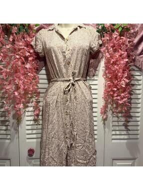 Japana tan and cream floral print midi dress with belt. Size: XS